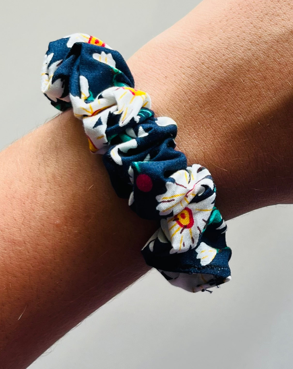 Daisy Scrunchie