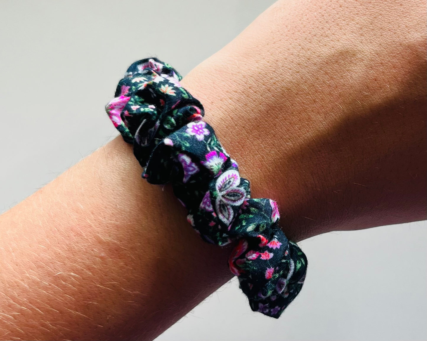 Violet Vintage Flowers Scrunchie