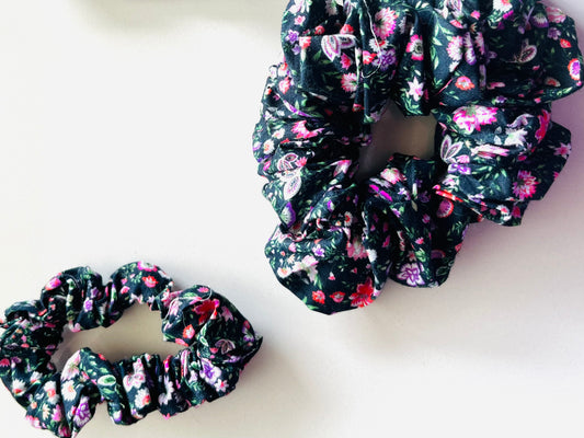 Violet Vintage Flowers Scrunchie